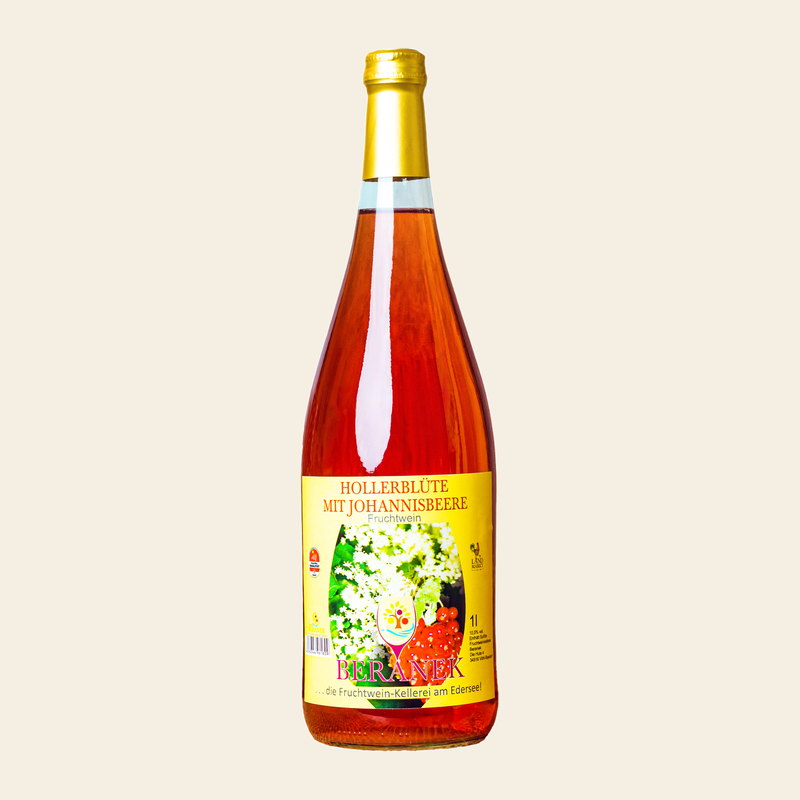 Holunderblüte mit Johannisbeere